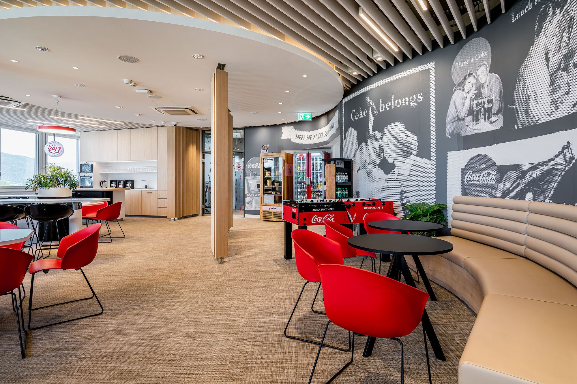 How To Incorporate Branding in Workplaces to Unlock Business Growth